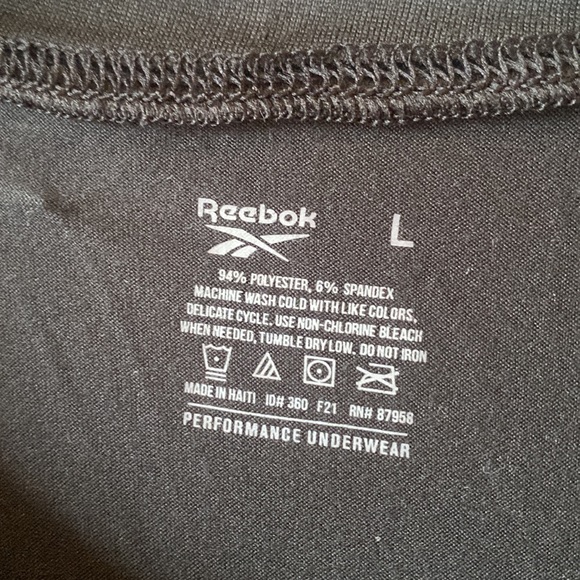 Reebok Performance Undergarment - Picture 2 of 4